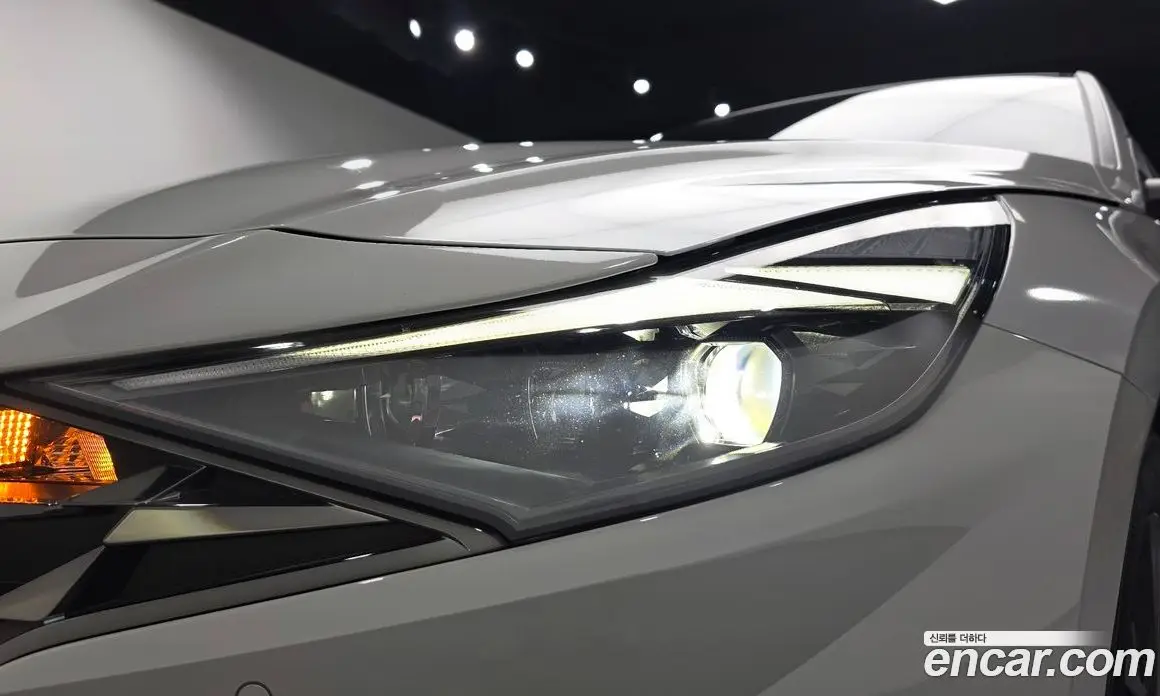 Hyundai Avante 2022 1.6 автомат (гидро), фото 8