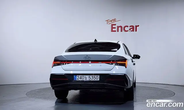 Hyundai Avante 2023 1.6 автомат (гидро), миниатюра 3