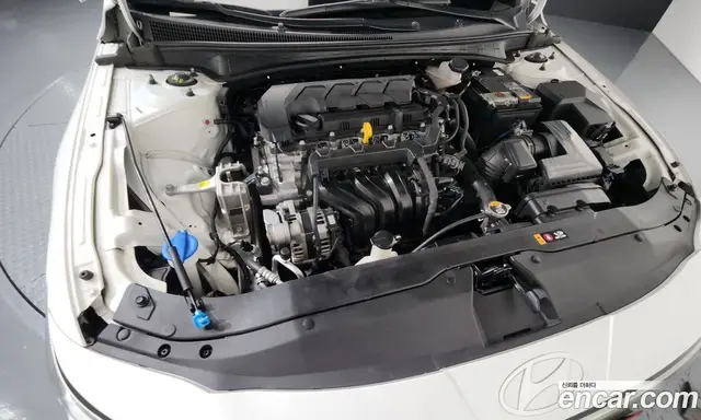 Hyundai Avante 2023 1.6 автомат (гидро), миниатюра 5