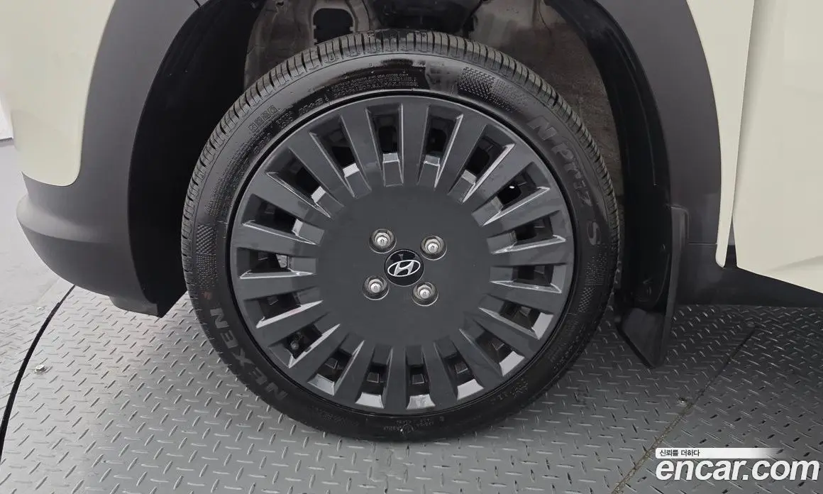 Hyundai Casper 2024 1.0 автомат (гидро), фото 5