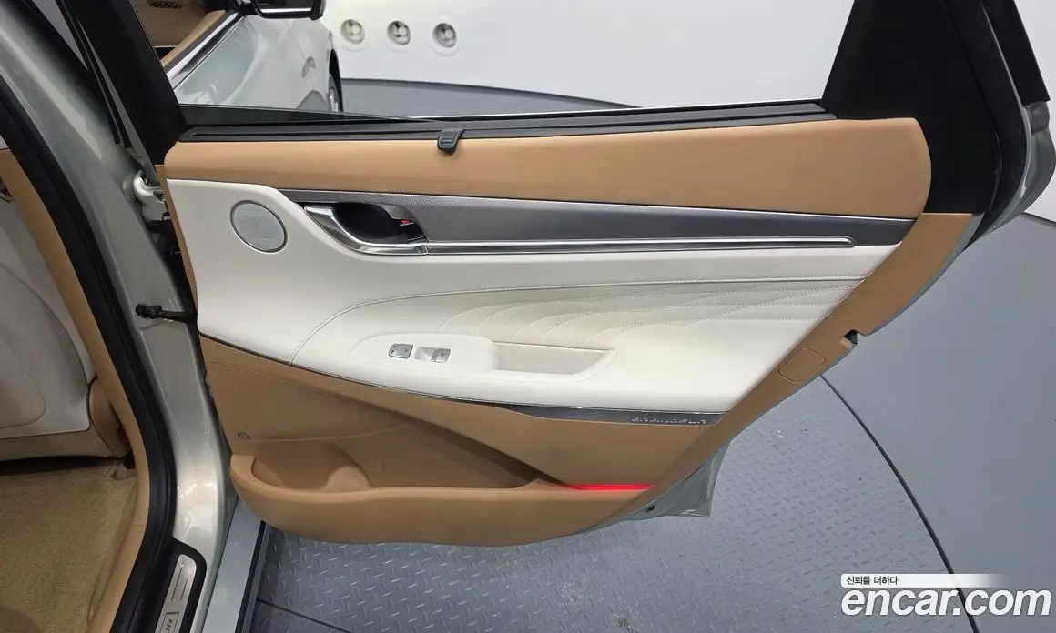 Hyundai Grandeur 2022 3.3 автомат (гидро), фото 15