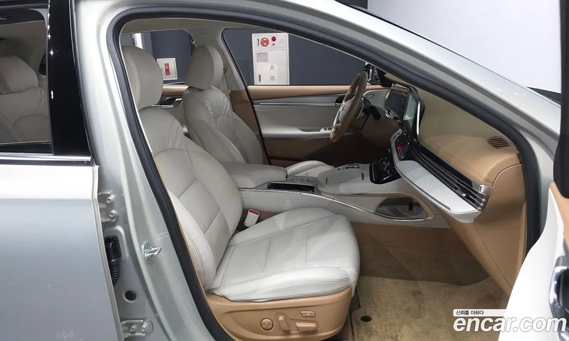 Hyundai Grandeur 2022 3.3 автомат (гидро), фото 17