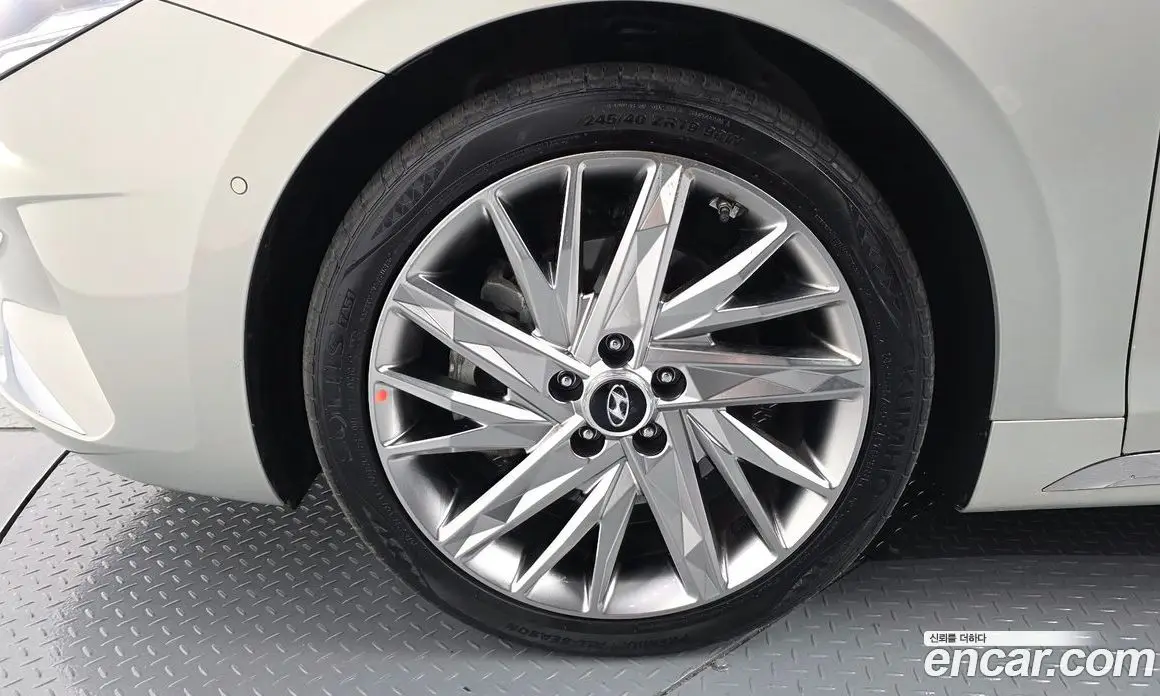 Hyundai Grandeur 2022 3.3 автомат (гидро), фото 5