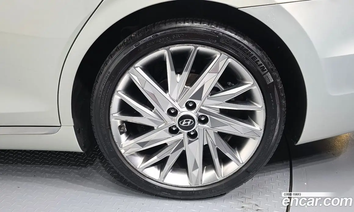 Hyundai Grandeur 2022 3.3 автомат (гидро), фото 7