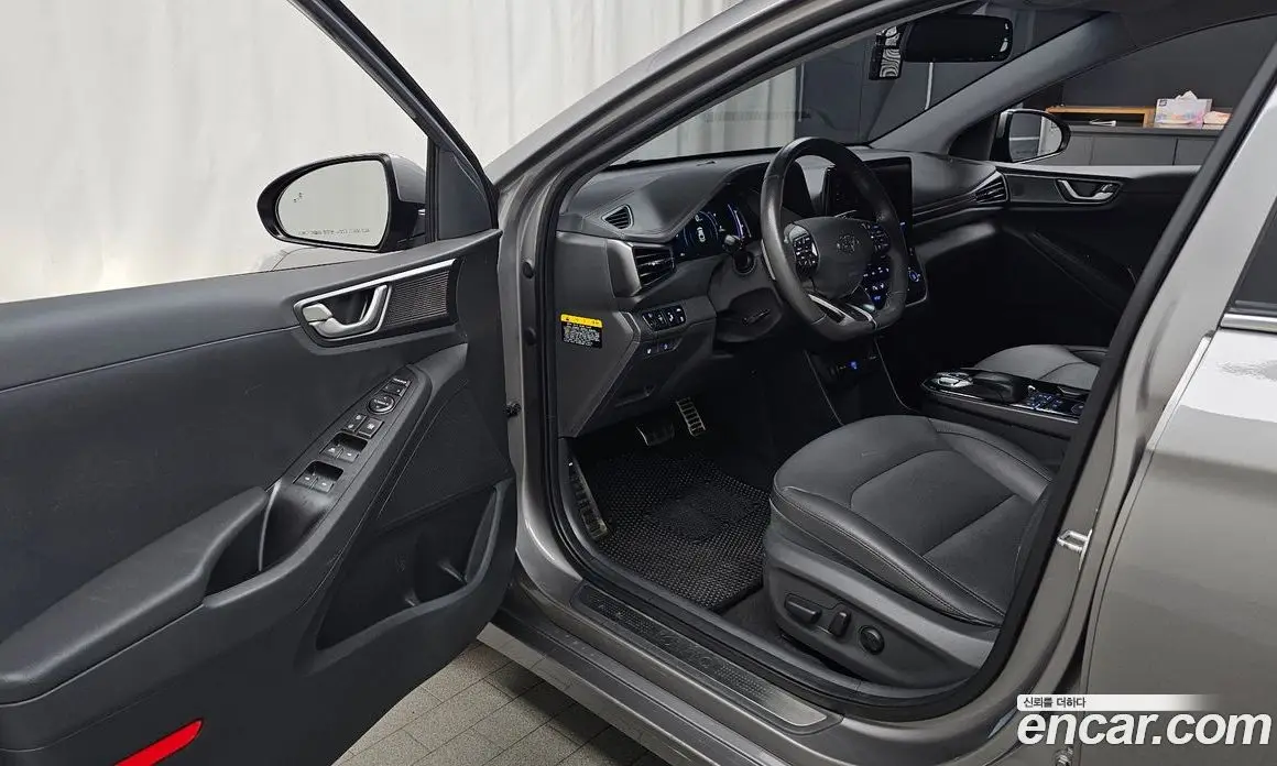 Hyundai Ioniq 2020 0.1 автомат (гидро), фото 13
