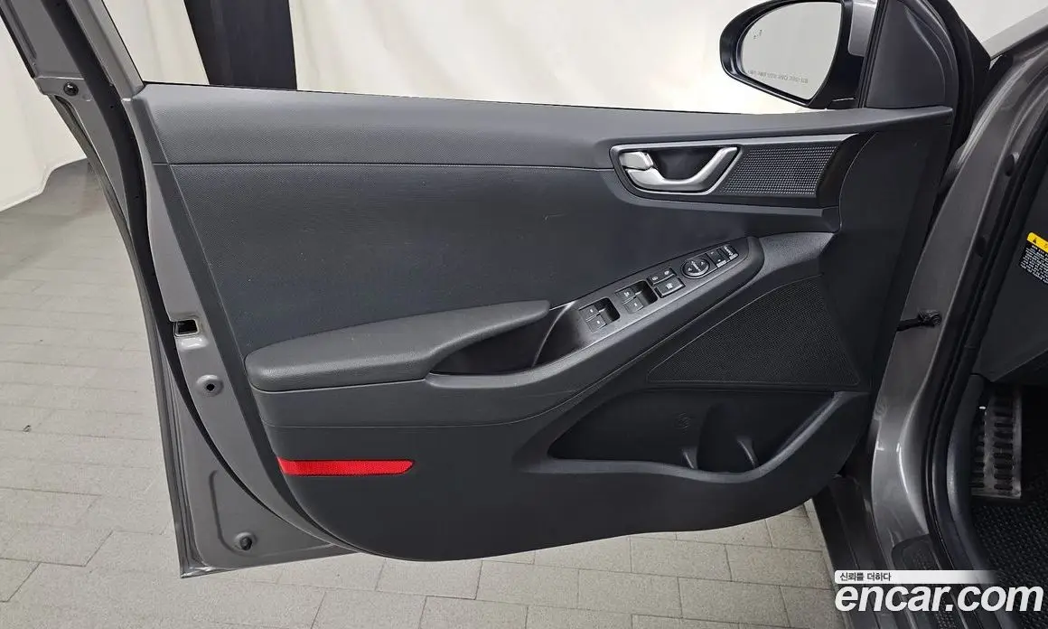 Hyundai Ioniq 2020 0.1 автомат (гидро), фото 14