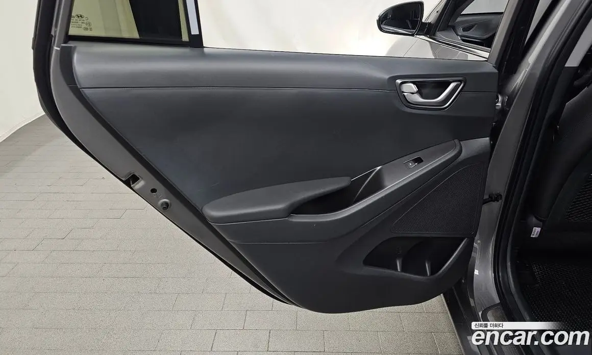 Hyundai Ioniq 2020 0.1 автомат (гидро), фото 15
