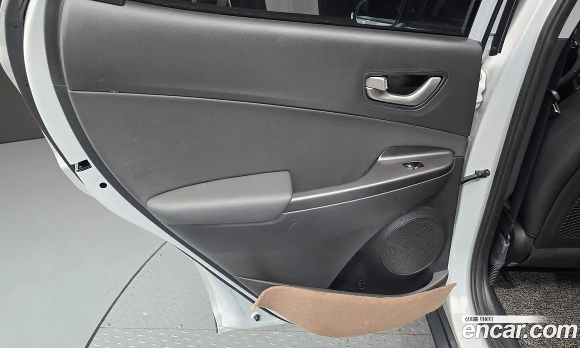 Hyundai Kona 2018 1.6 автомат (гидро), фото 15