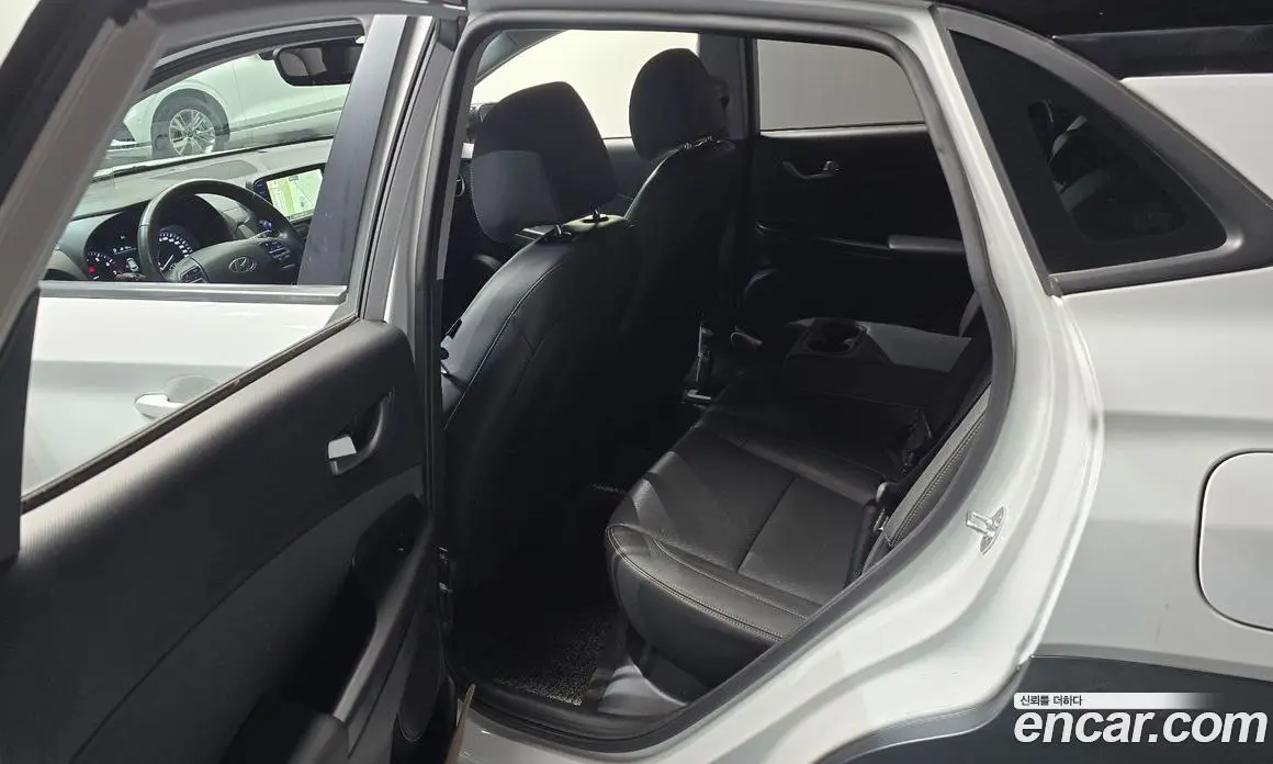 Hyundai Kona 2018 1.6 автомат (гидро), фото 16