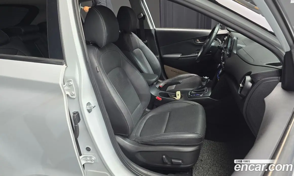 Hyundai Kona 2018 1.6 автомат (гидро), фото 17