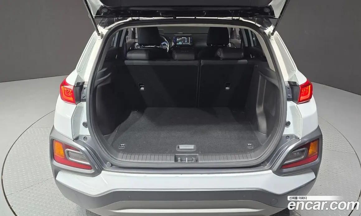 Hyundai Kona 2018 1.6 автомат (гидро), фото 28