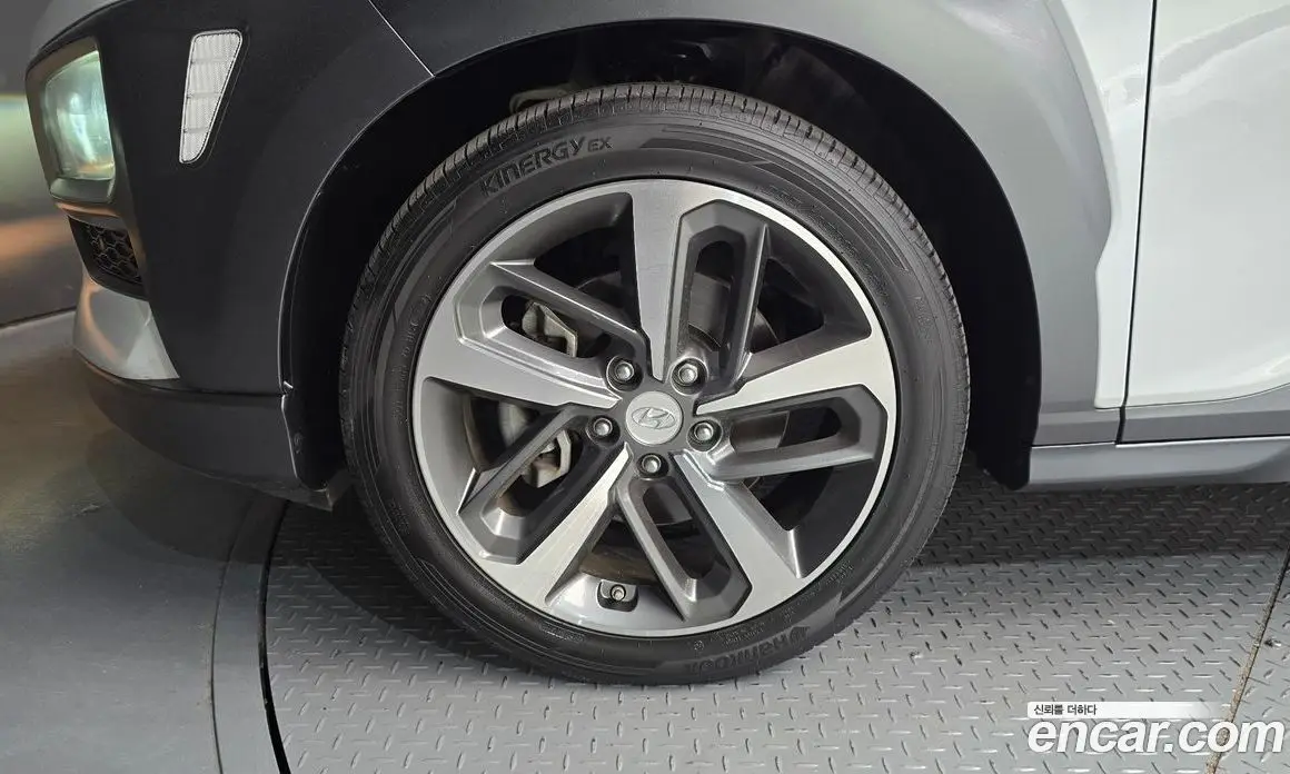 Hyundai Kona 2018 1.6 автомат (гидро), фото 5