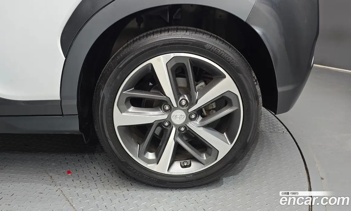 Hyundai Kona 2018 1.6 автомат (гидро), фото 7