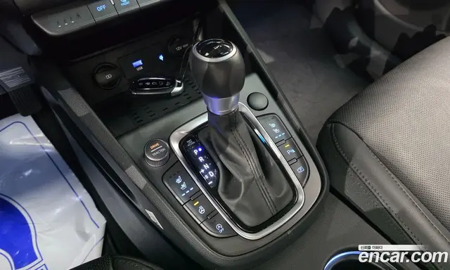 Hyundai Kona 2020 1.6 автомат (гидро), миниатюра 9