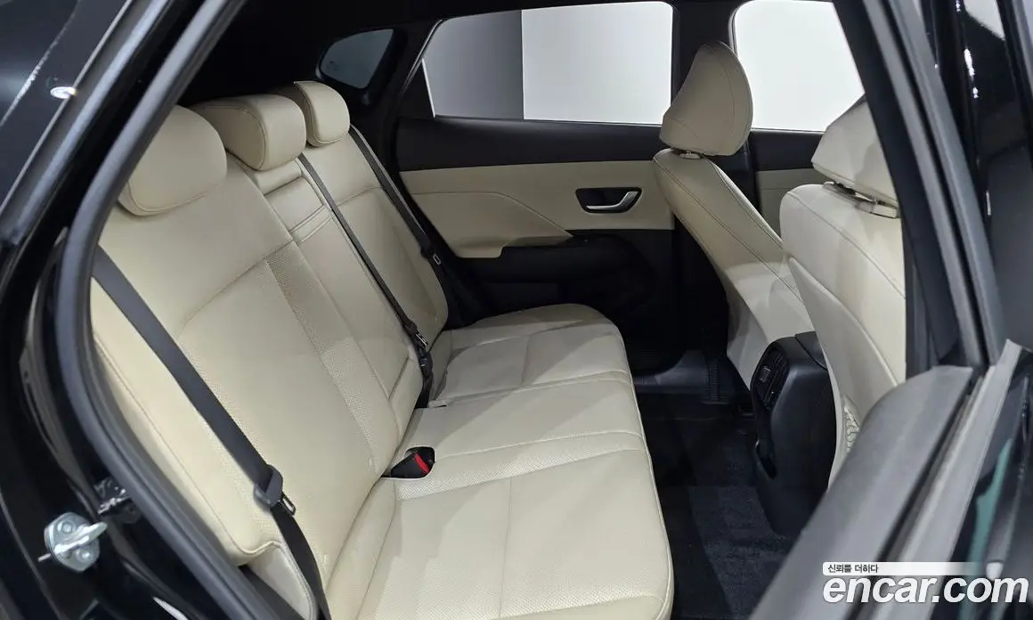 Hyundai Kona 2023 1.6 автомат (гидро), фото 11