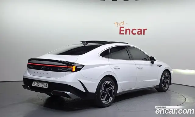 Hyundai Sonata 2023 2.0 автомат (гидро), миниатюра 2