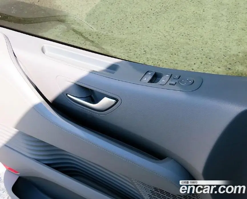 Hyundai Staria 2024 2.2 автомат (гидро), фото 15