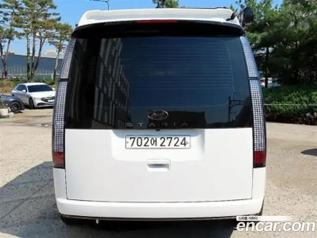 Hyundai Staria 2024 2.2 автомат (гидро), миниатюра 3