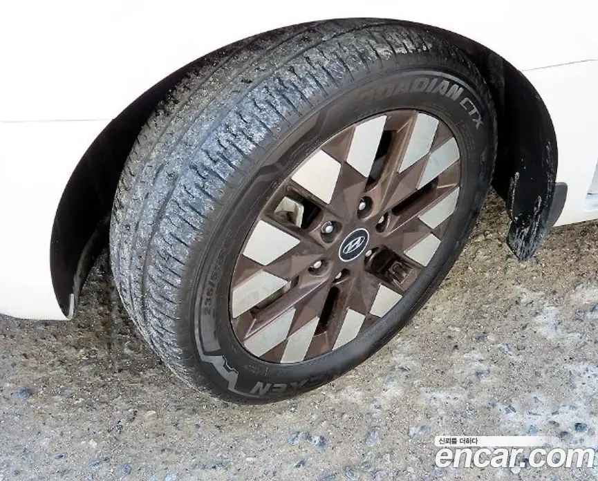 Hyundai Staria 2024 2.2 автомат (гидро), фото 5