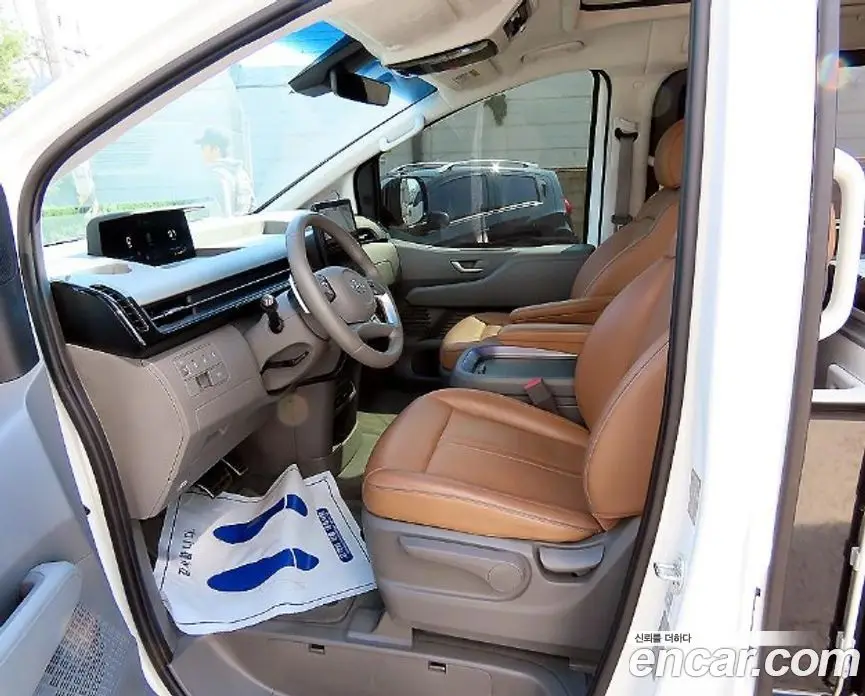 Hyundai Staria 2024 2.2 автомат (гидро), фото 10