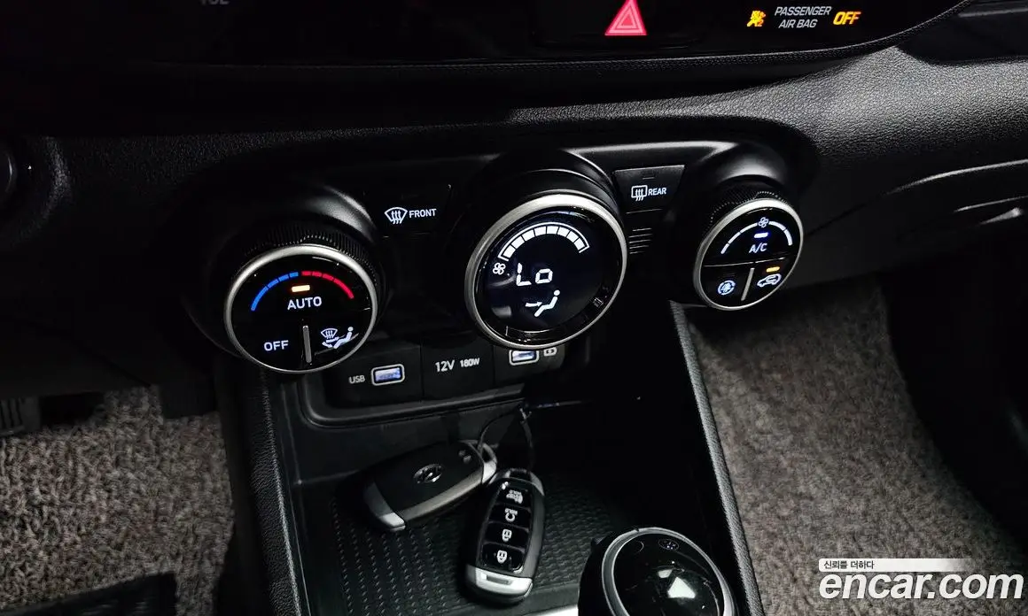 Hyundai Venue 2022 1.6 автомат (гидро), фото 31