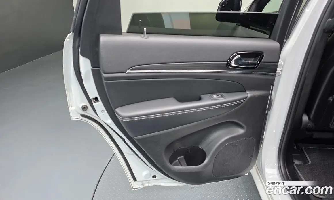 Jeep Cherokee 2021 3.6 автомат (гидро), фото 15