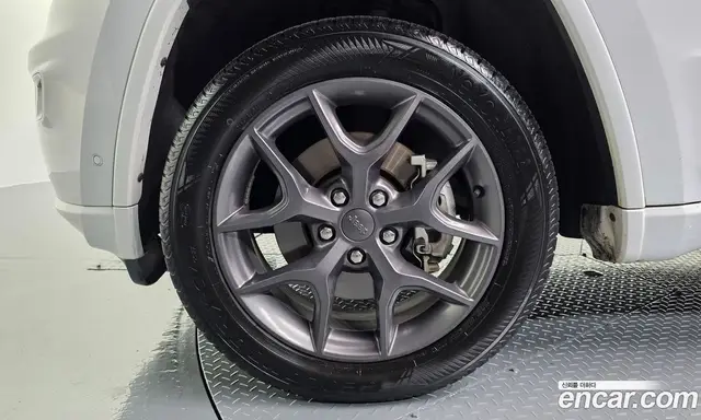 Jeep Cherokee 2021 3.6 автомат (гидро), миниатюра 5