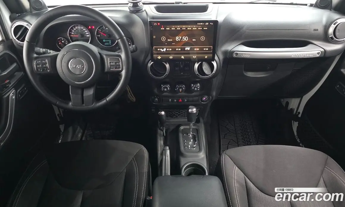 Jeep Wrangler 2013 2.8 автомат (гидро), фото 7