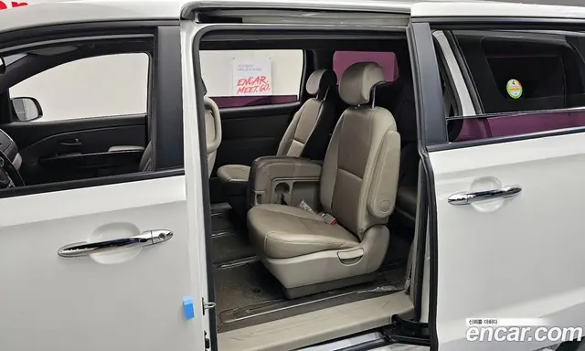 Kia Carnival 2015 2.2 автомат (гидро), миниатюра 11