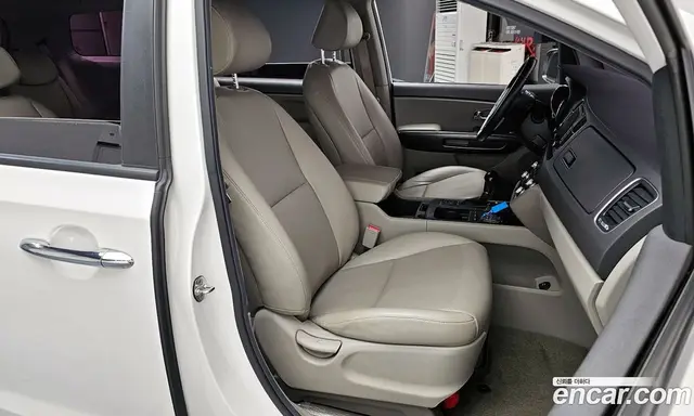 Kia Carnival 2015 2.2 автомат (гидро), миниатюра 12