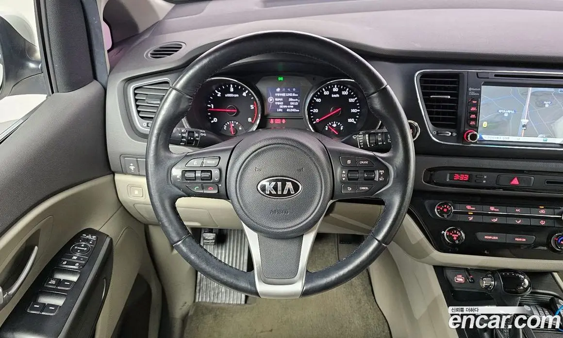 Kia Carnival 2015 2.2 автомат (гидро), фото 13