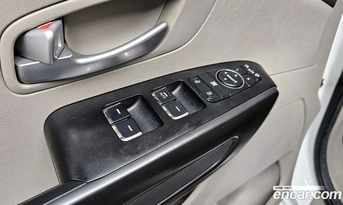 Kia Carnival 2015 2.2 автомат (гидро), фото 14
