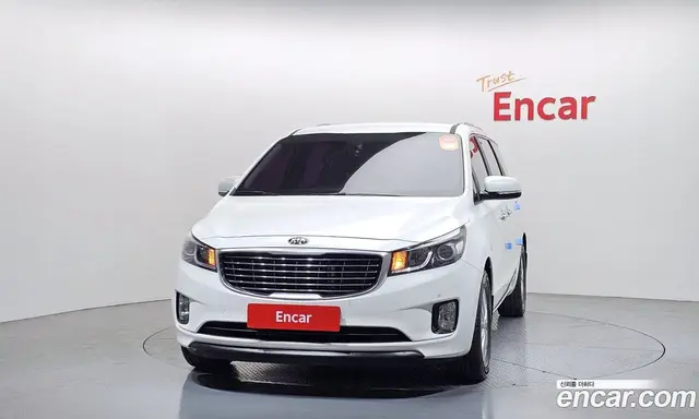 Kia Carnival 2015 2.2 автомат (гидро), миниатюра 3