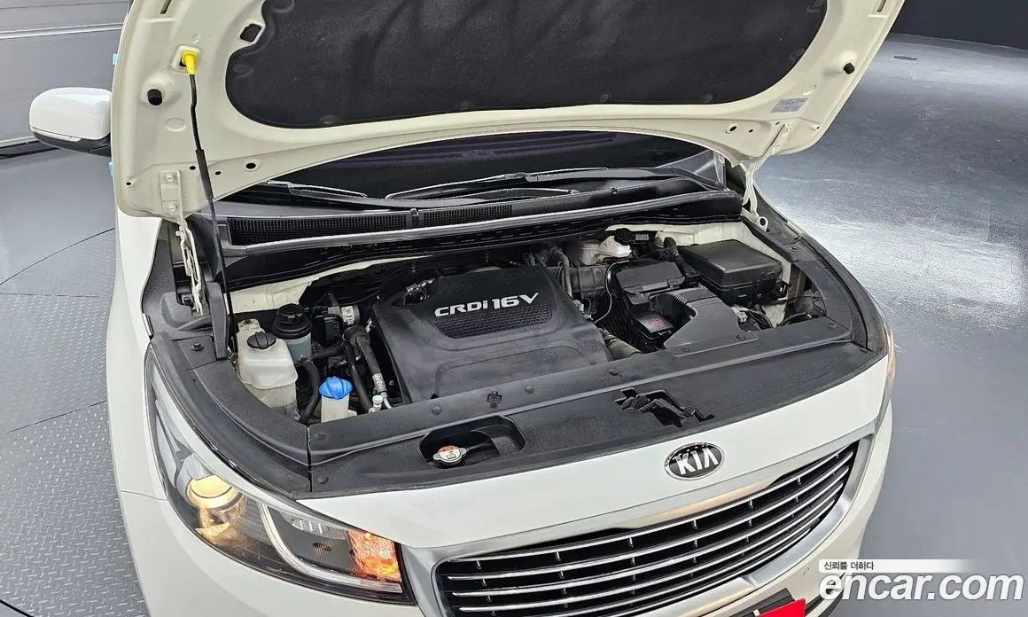 Kia Carnival 2015 2.2 автомат (гидро), фото 6