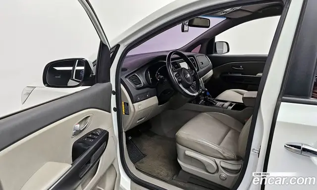 Kia Carnival 2015 2.2 автомат (гидро), миниатюра 10