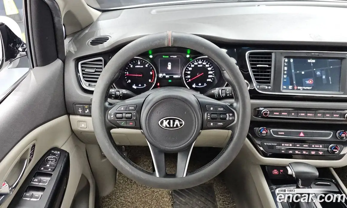 Kia Carnival 2018 2.2 автомат (гидро), фото 20