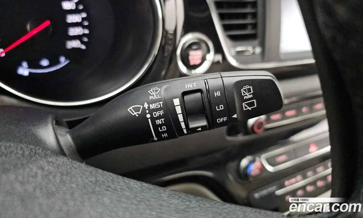 Kia Carnival 2018 2.2 автомат (гидро), фото 35