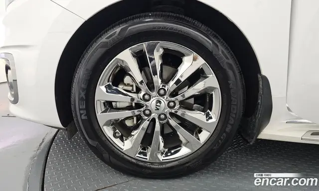 Kia Carnival 2018 2.2 автомат (гидро), миниатюра 5