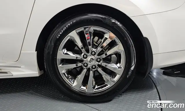 Kia Carnival 2018 2.2 автомат (гидро), миниатюра 7
