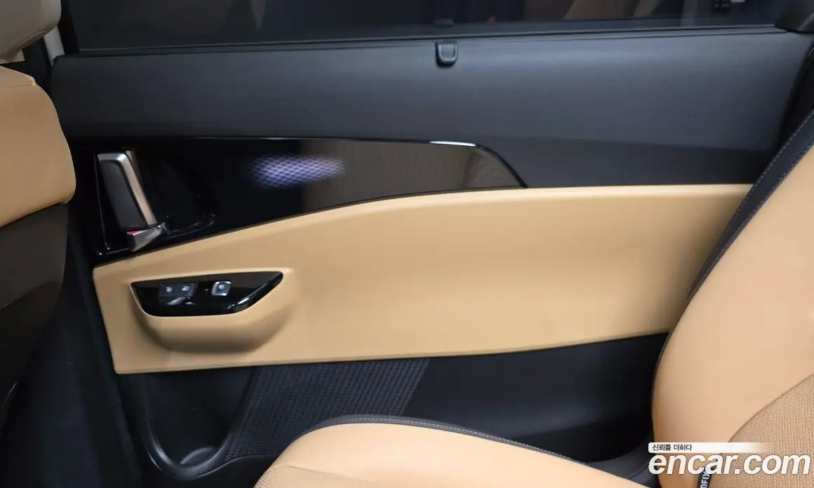 Kia Carnival 2020 2.2 автомат (гидро), фото 15