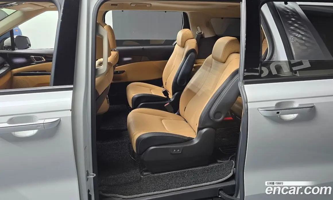 Kia Carnival 2020 2.2 автомат (гидро), фото 17