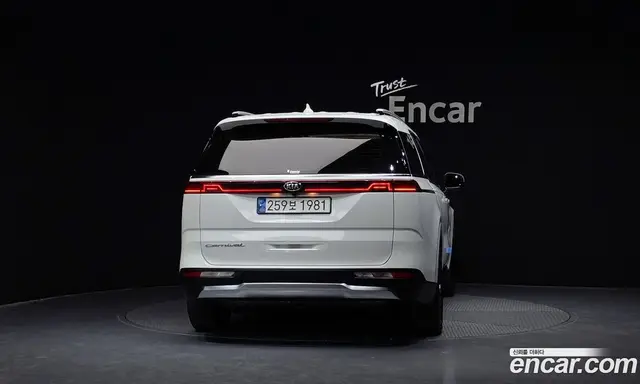 Kia Carnival 2020 2.2 автомат (гидро), миниатюра 4