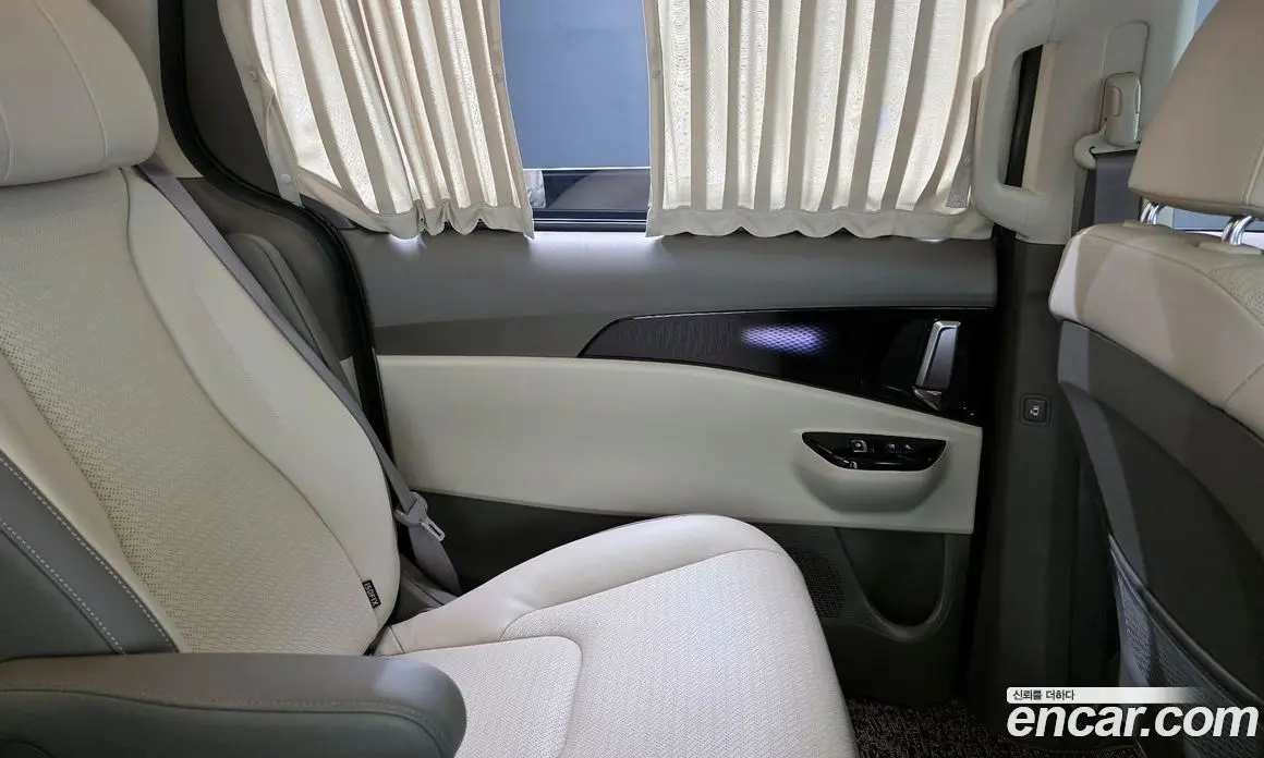 Kia Carnival 2021 3.5 автомат (гидро), фото 15