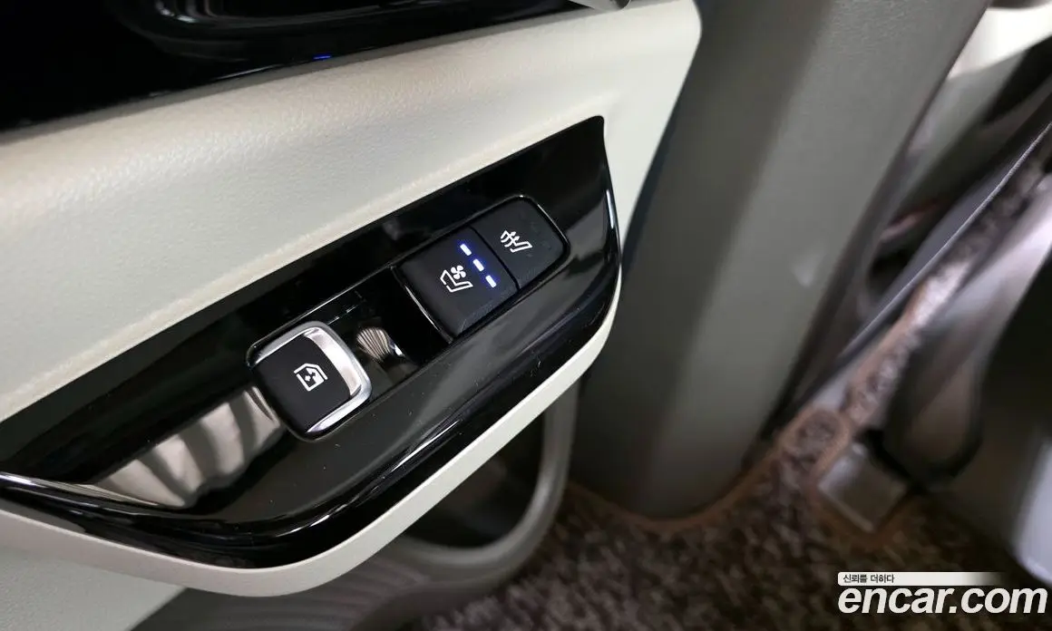 Kia Carnival 2021 3.5 автомат (гидро), фото 28