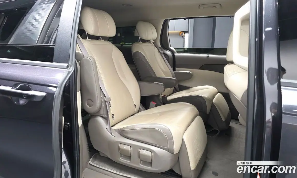 Kia Carnival 2022 3.5 автомат (гидро), фото 12