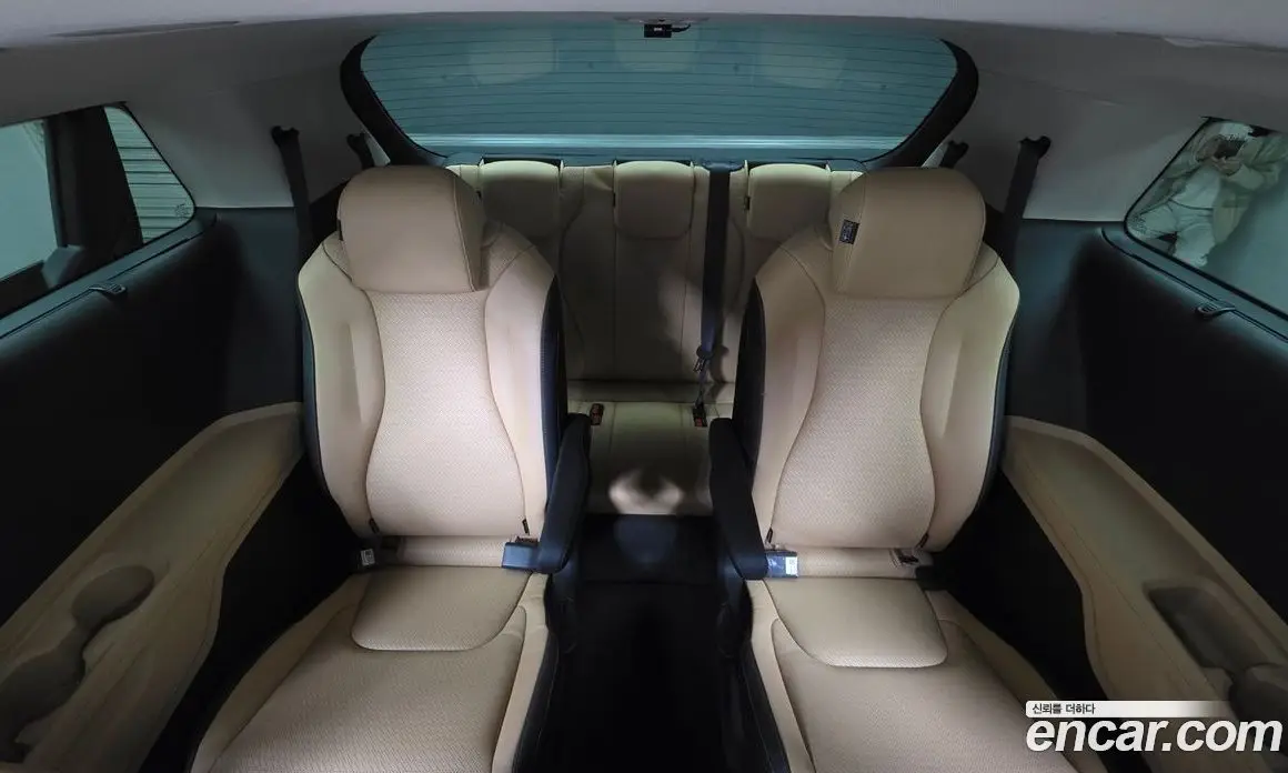 Kia Carnival 2023 2.2 автомат (гидро), фото 19