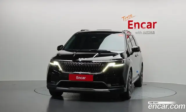 Kia Carnival 2023 2.2 автомат (гидро), миниатюра 3