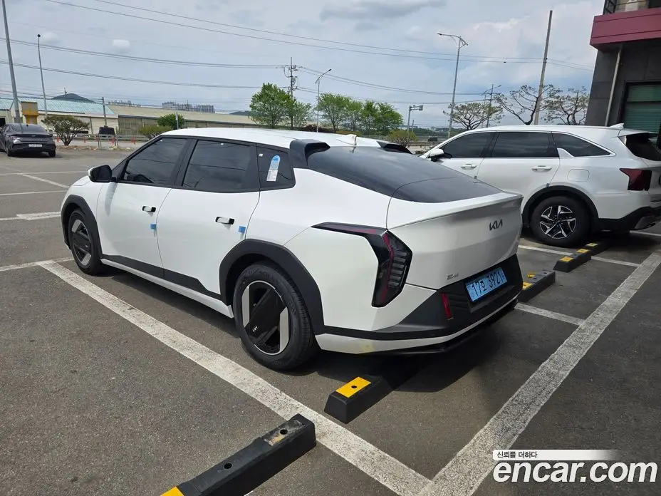 Kia EV4 2026 автомат (гидро), фото 5