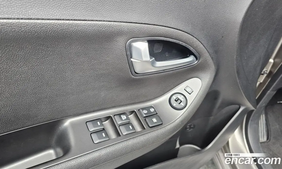 Kia Morning 2012 1.0 автомат (гидро), фото 17