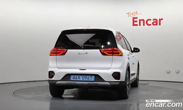 Kia Niro 2023 0.2 автомат (гидро), миниатюра 4